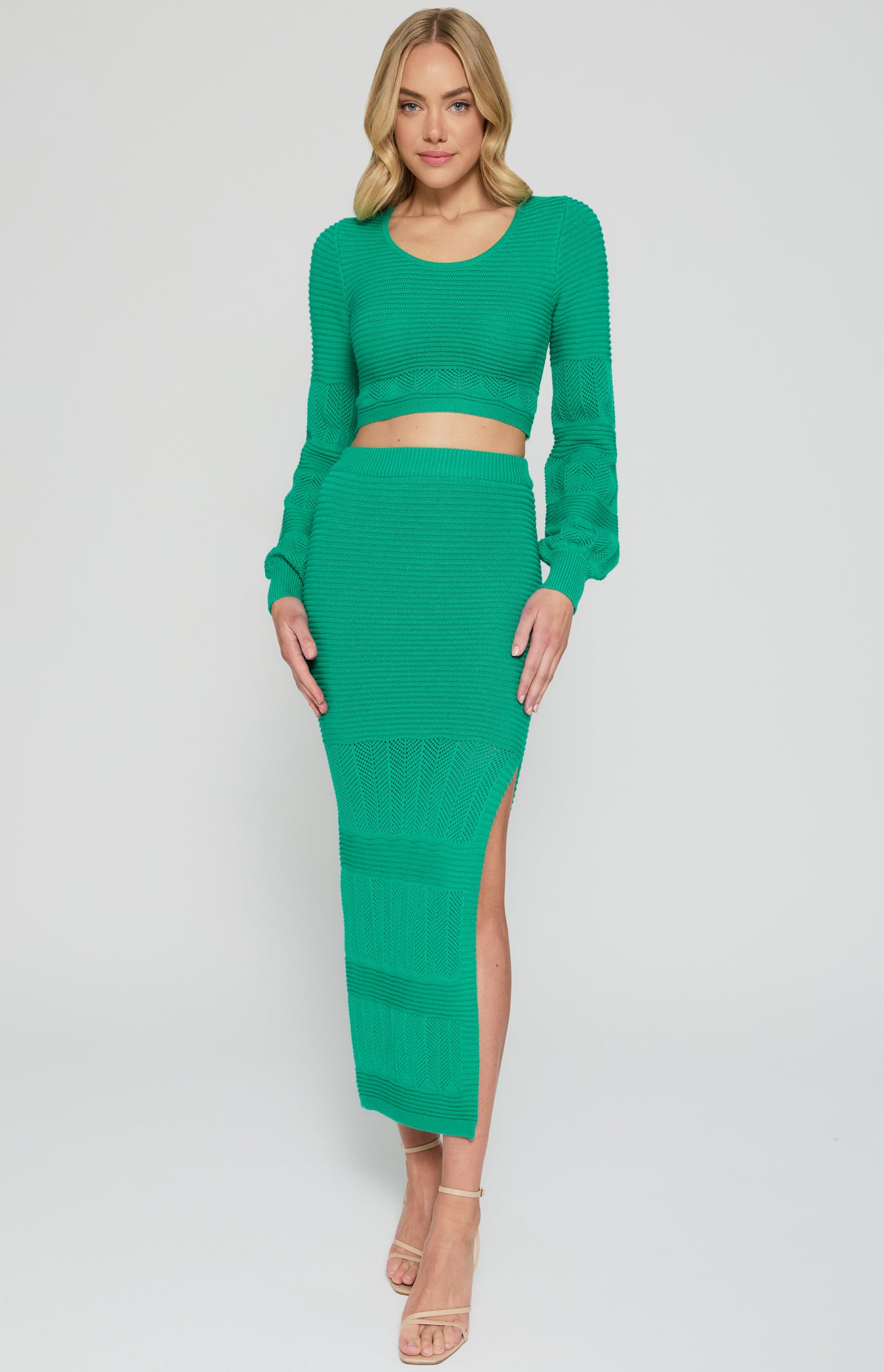 CAMELIA TEXTURED CONTRAST PANEL TOP IN GREEN